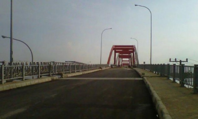 Cerita Jembatan Paling Angker di Indonesia